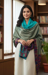 Reversible moonlight border shawl