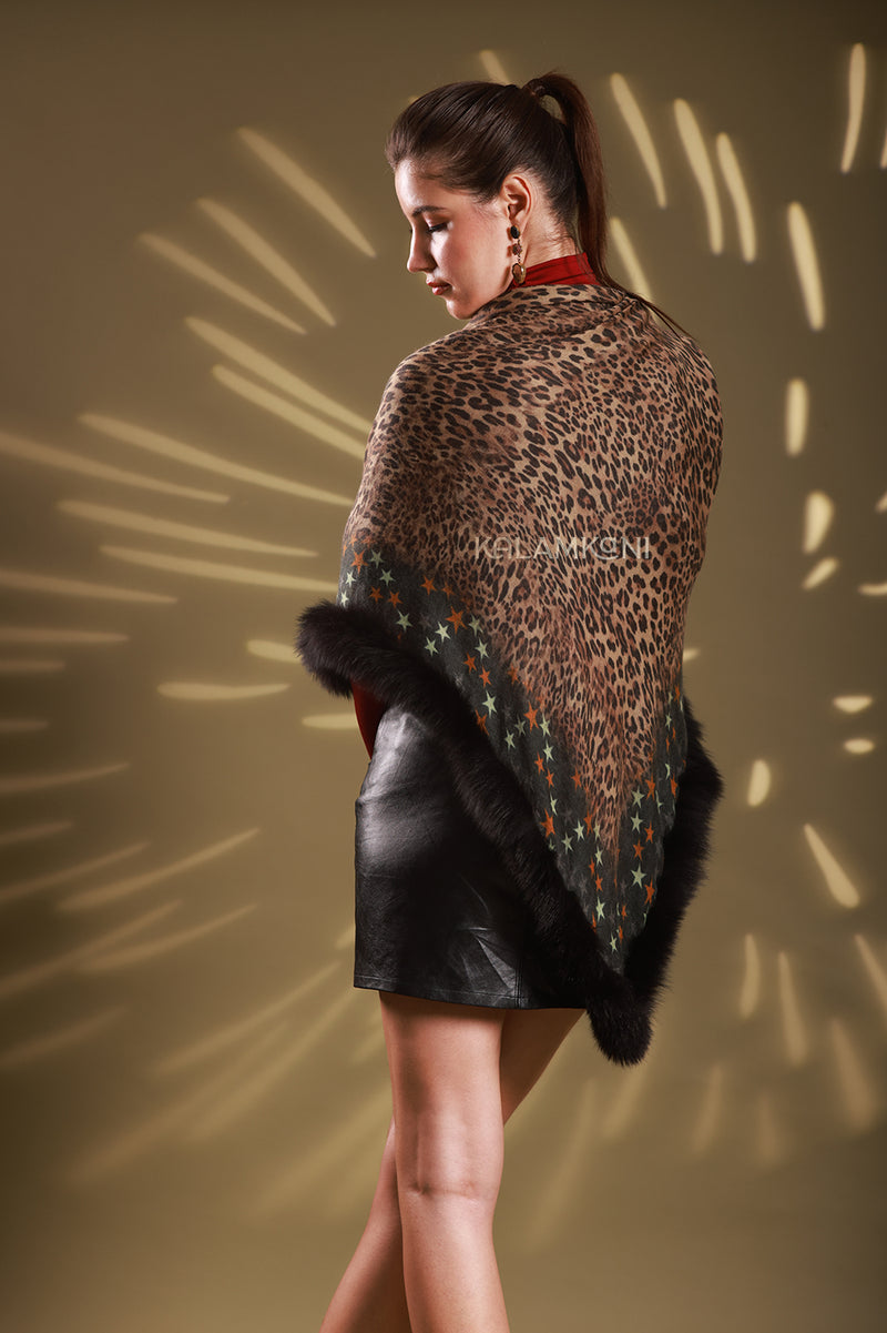 Pash-wool digital print square with 100% Faux Fur