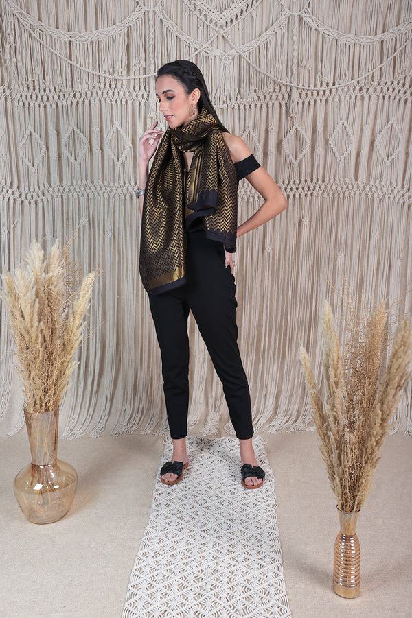 Trendy black zigzag woven zari stole